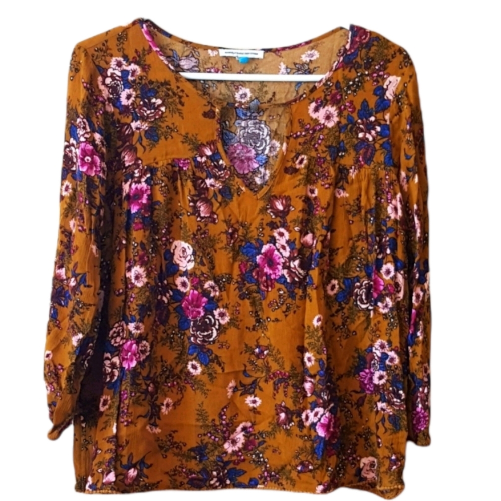 AMERICAN EAGLE Dark Gold Floral blouse
